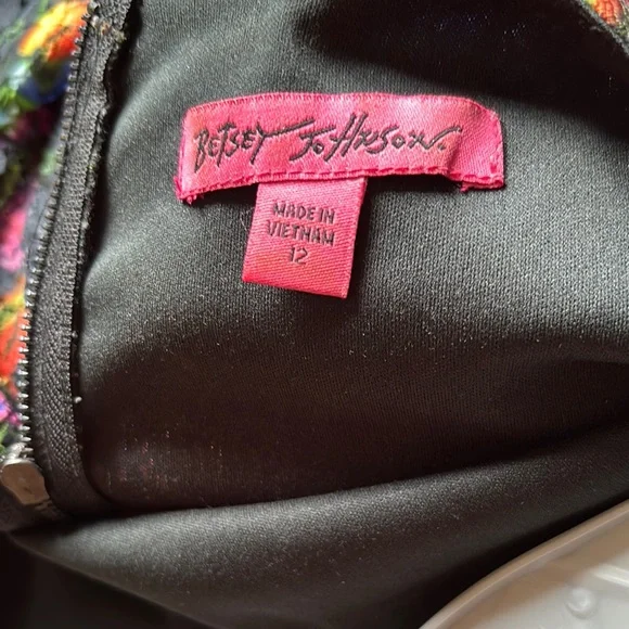 Pink and Red Flutter Sleeve Sheath Mini Dress - Picture 3 of 5